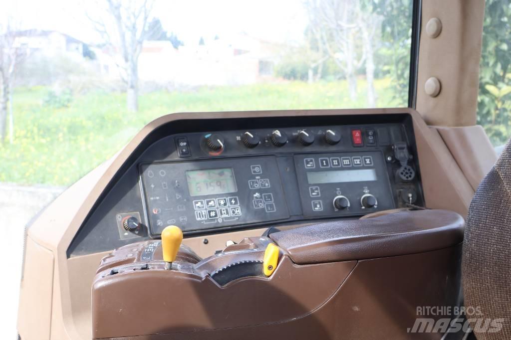 John Deere 8420 T Traktori