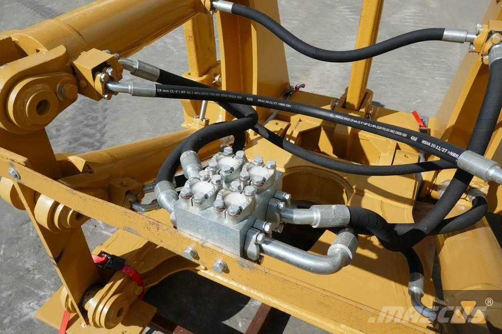 CAT D7E Ripper Ostale komponente za građevinarstvo