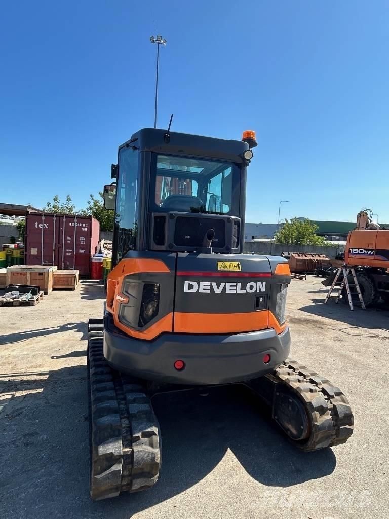 Develon DX 55 R-7 Mini bageri < 7t