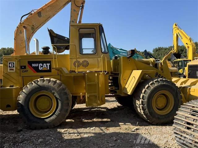 CAT 966 F Utovarivači na točkove