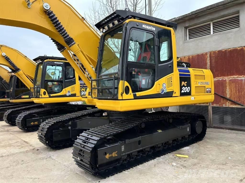 Komatsu 200 Bageri guseničari