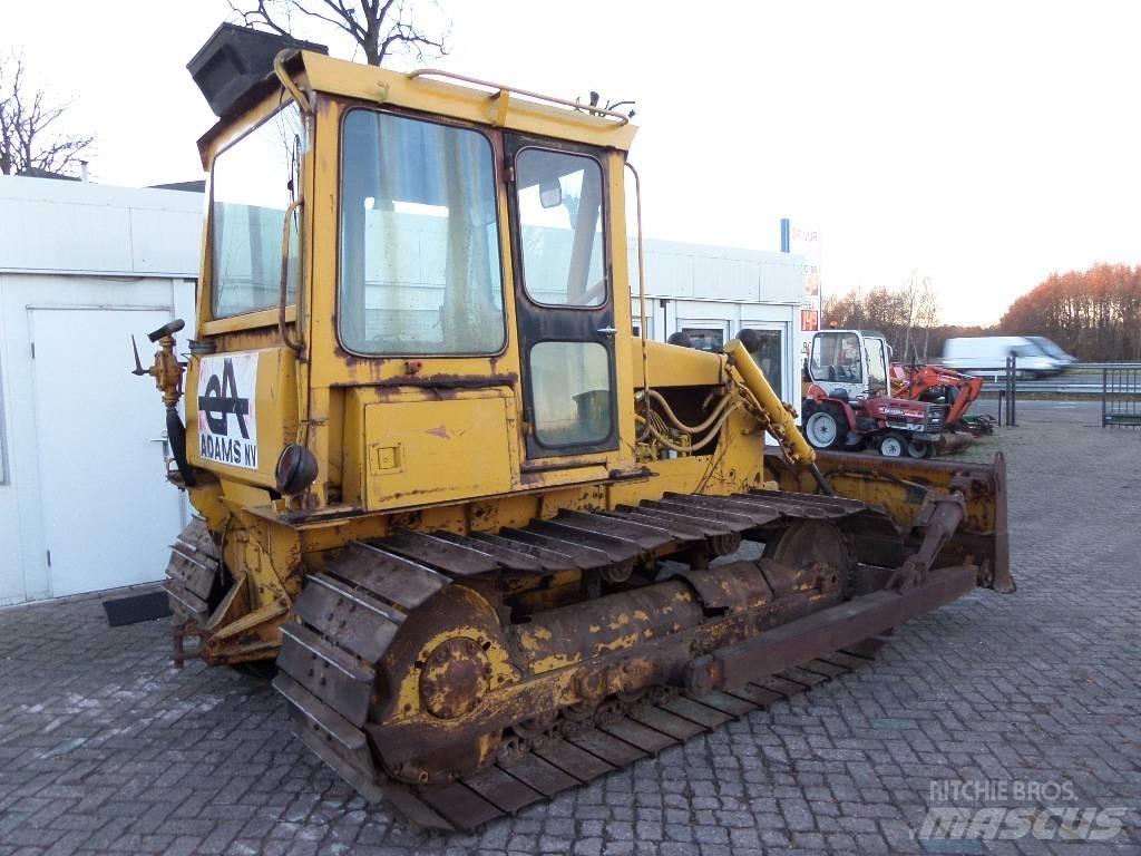 CAT D 4 E Buldožeri guseničari
