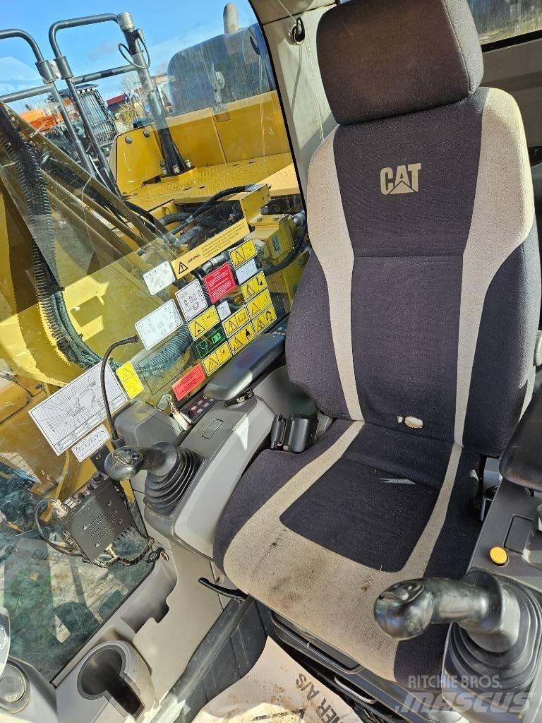 CAT 326 F L Bageri guseničari