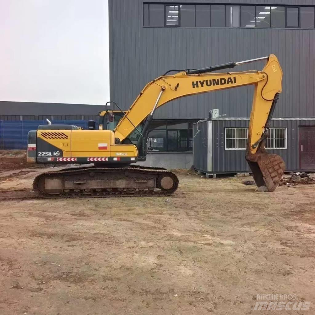 Hyundai R225LVS Bageri točkaši