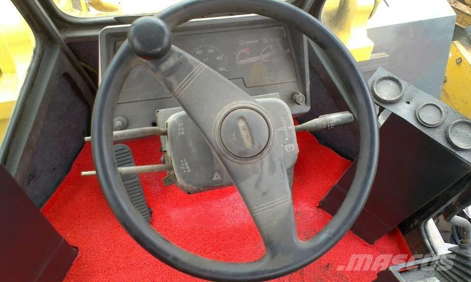 Komatsu WA 470-3 Utovarivači na točkove