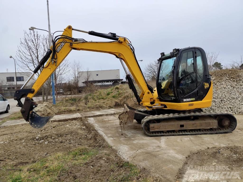 JCB 8085 Midi bageri 7t – 12t