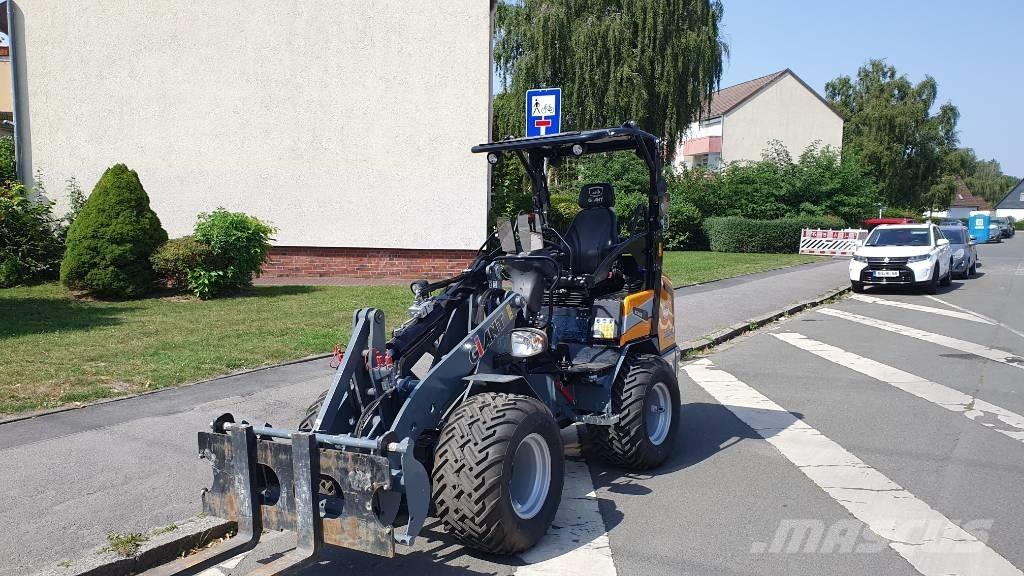 GiANT G 2500 X-Tra Utovarivači na točkove