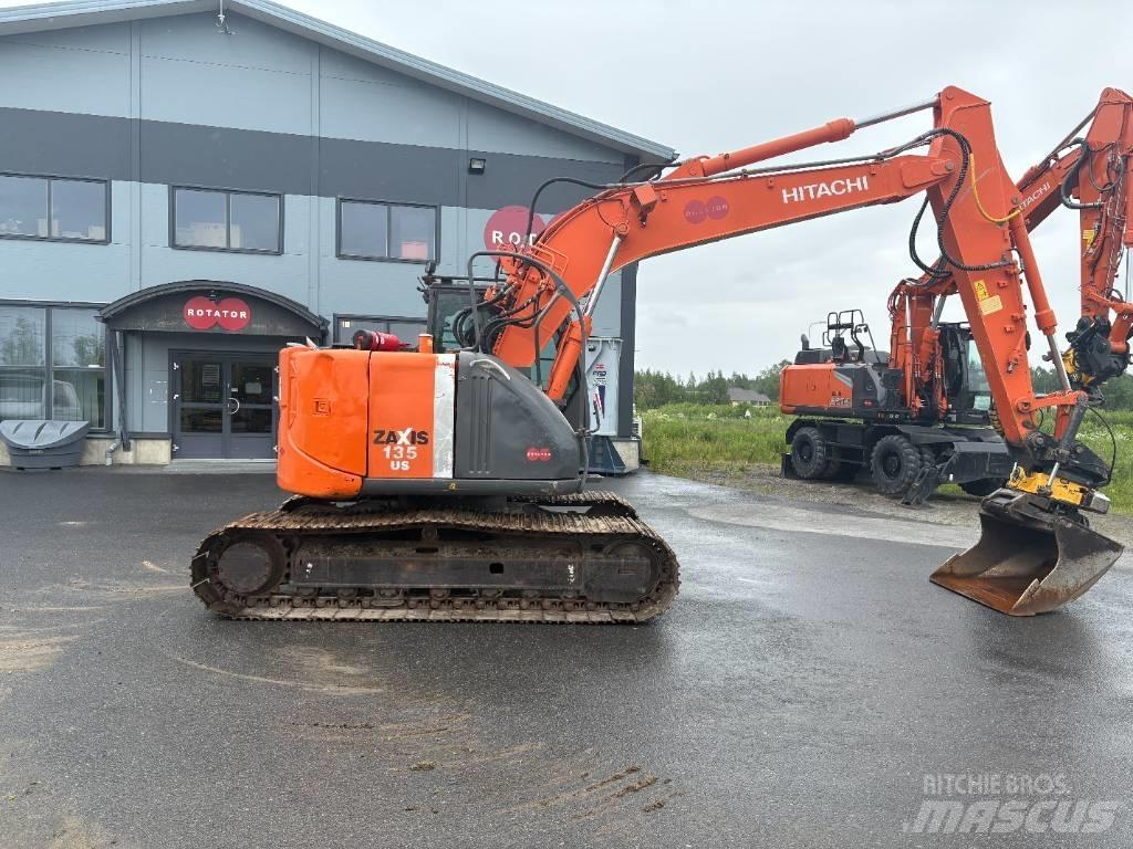 Hitachi ZX135US-3 Bageri guseničari