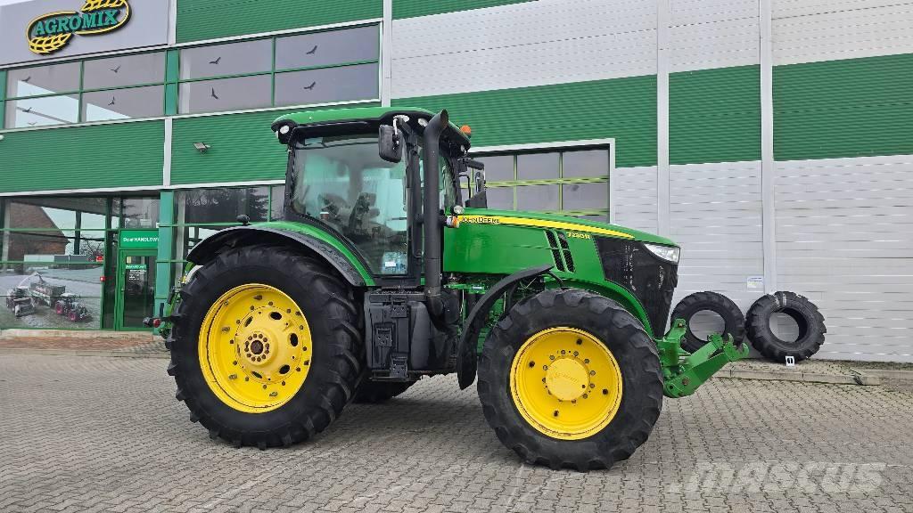 John Deere 7230 R Traktori