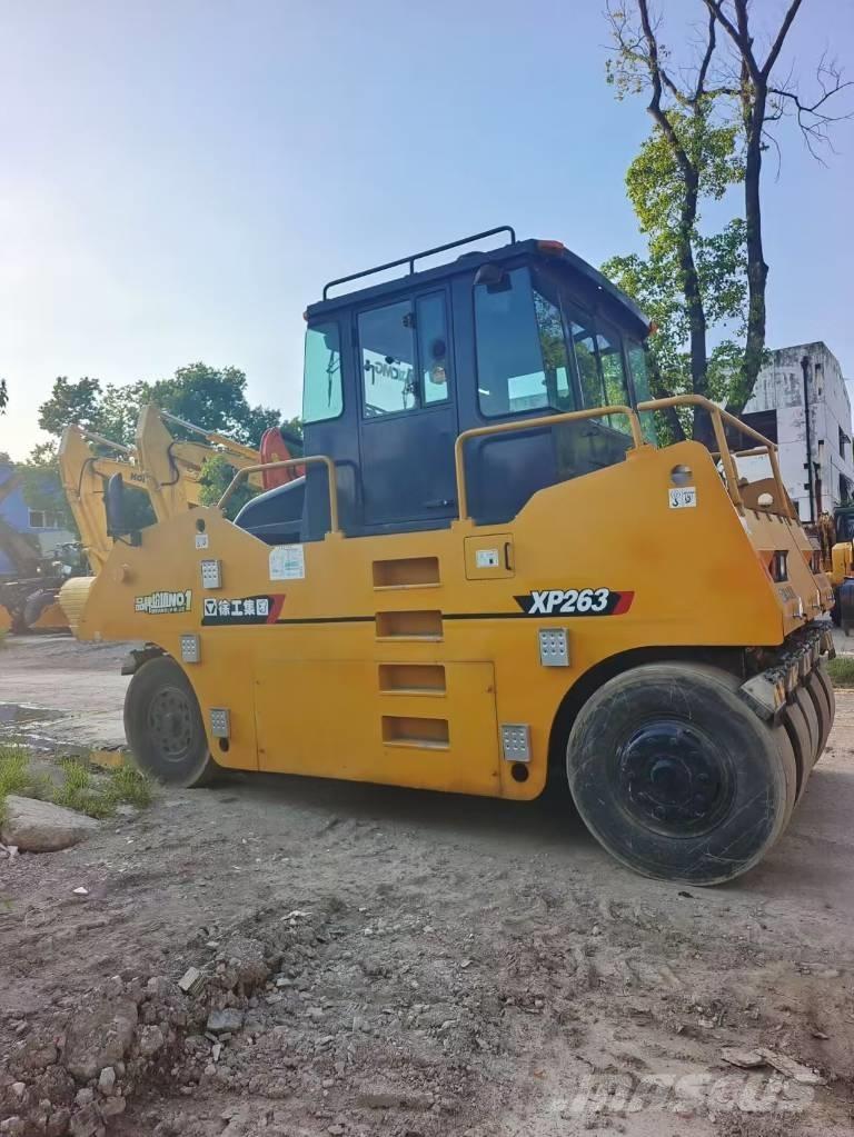 XCMG XP 263 Gumeni valjci na točkovima