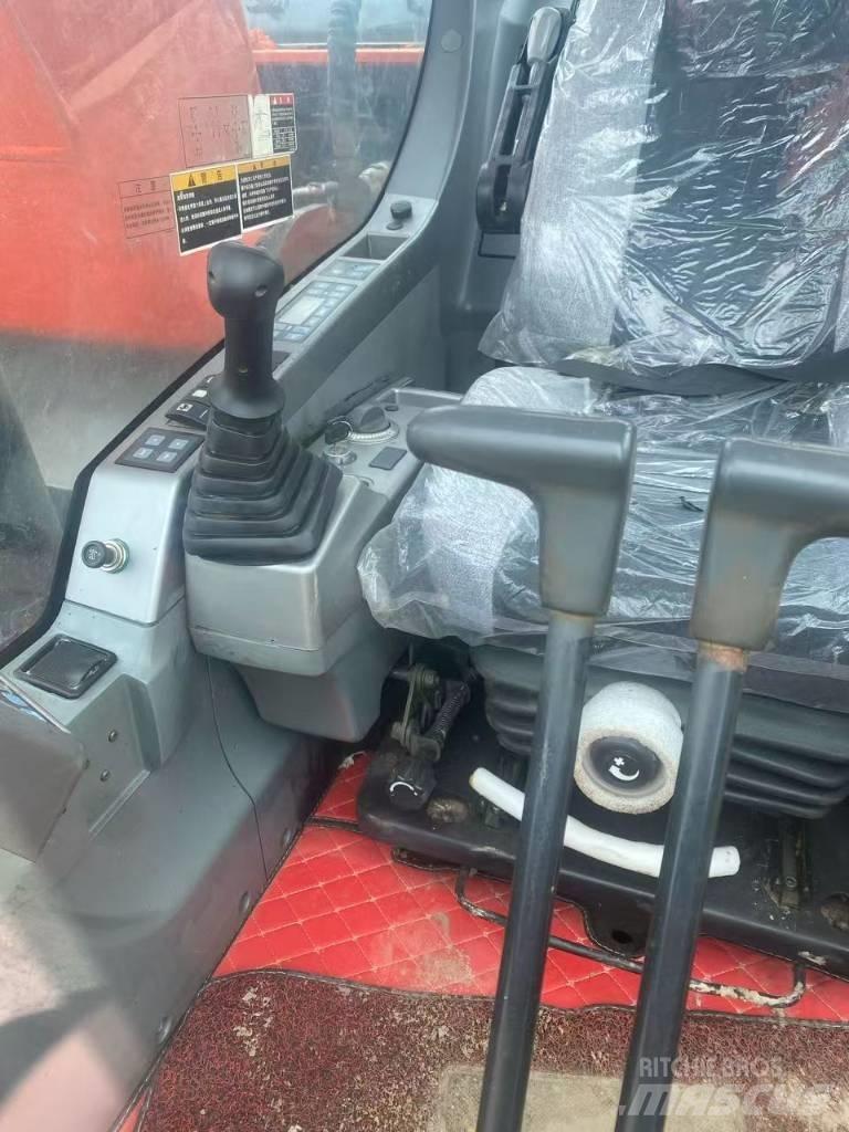 Doosan DX 225 LC Bageri guseničari