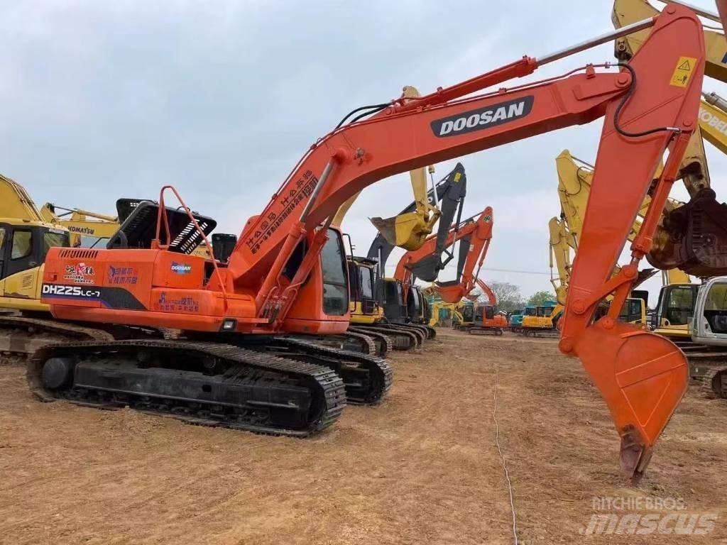 Doosan 225-7 Bageri guseničari