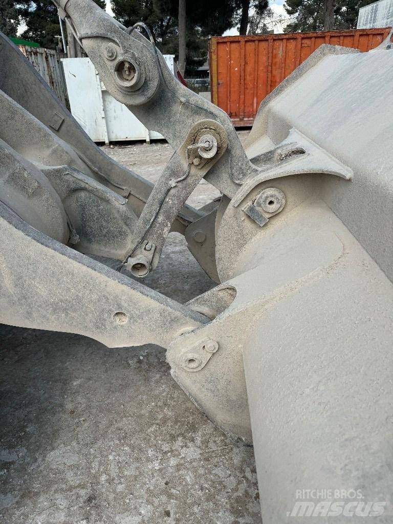 Volvo L 120 F Utovarivači na točkove