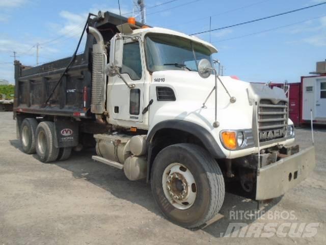 Mack CV 713 Kiperi kamioni