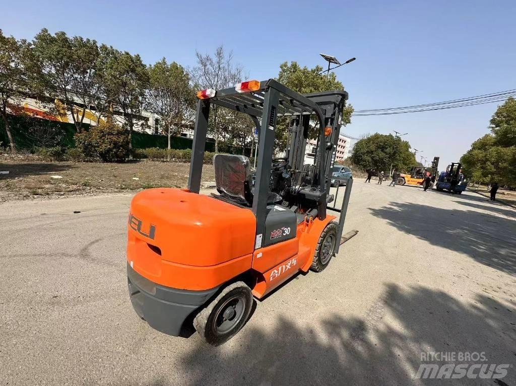 Heli CPC 30 Dizelski viljuškari