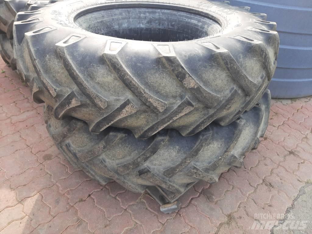 BKT 18.4-34 2 kpl Gume, točkovi i felne