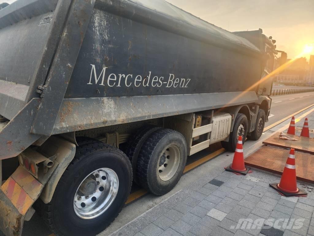 Mercedes-Benz 3951K Damperi za gradilište