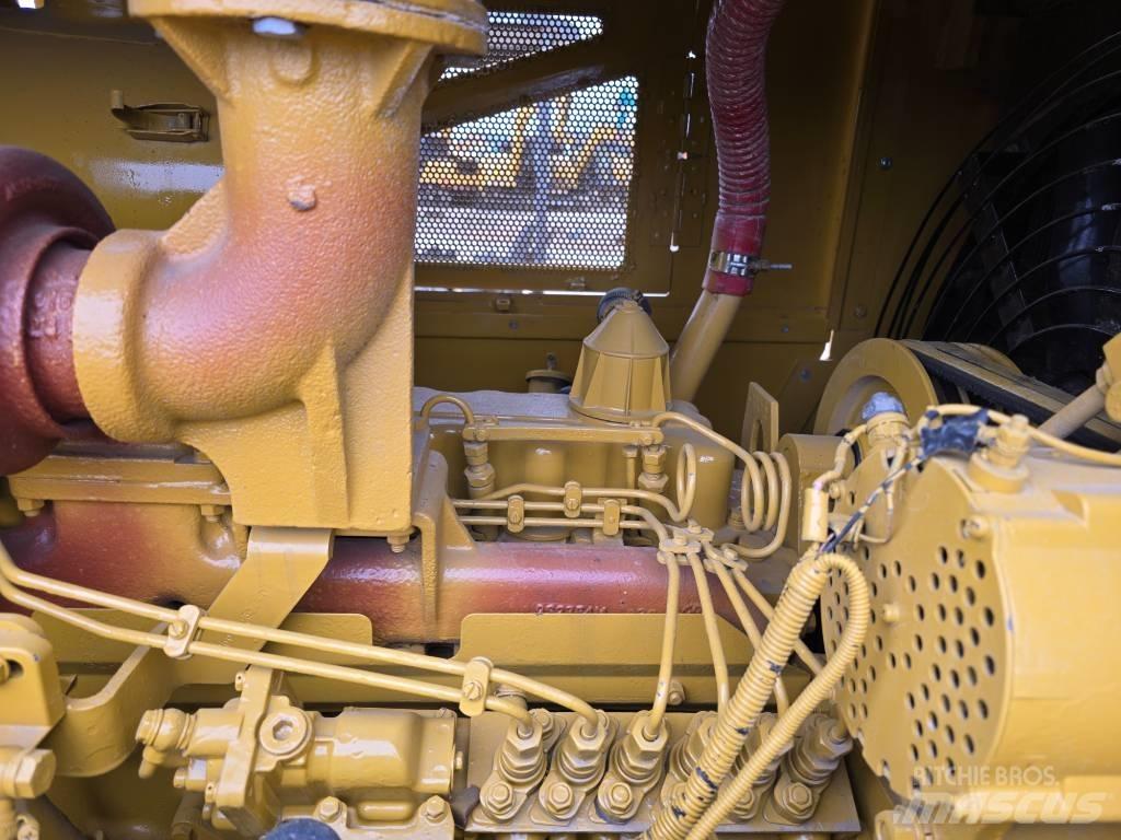 CAT D7G Buldožeri guseničari