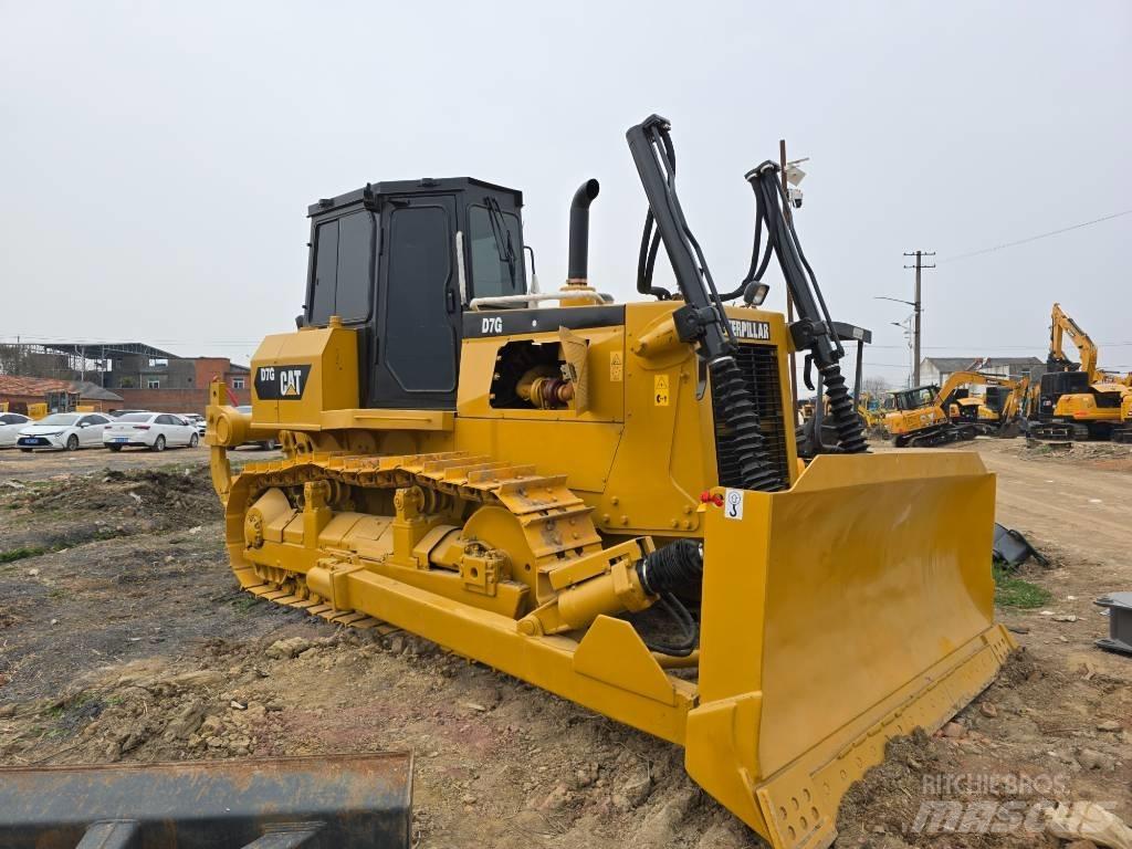 CAT D7G Buldožeri guseničari