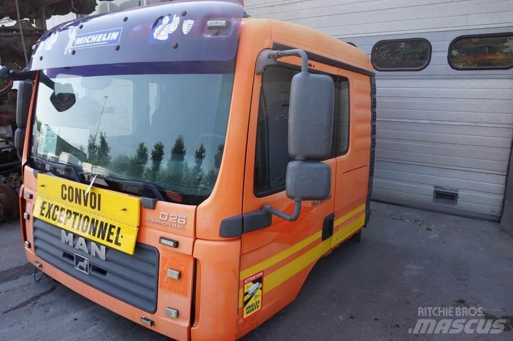 MAN F99L34 TGA Kabine i unutrašnjost