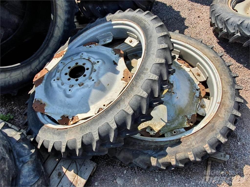 BKT 230/95R44 x2 Gume, točkovi i felne
