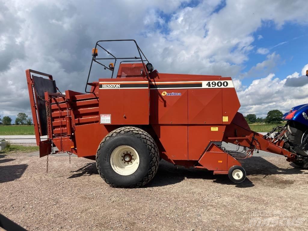 Hesston 4900 Prese/balirke za četvrtaste bale