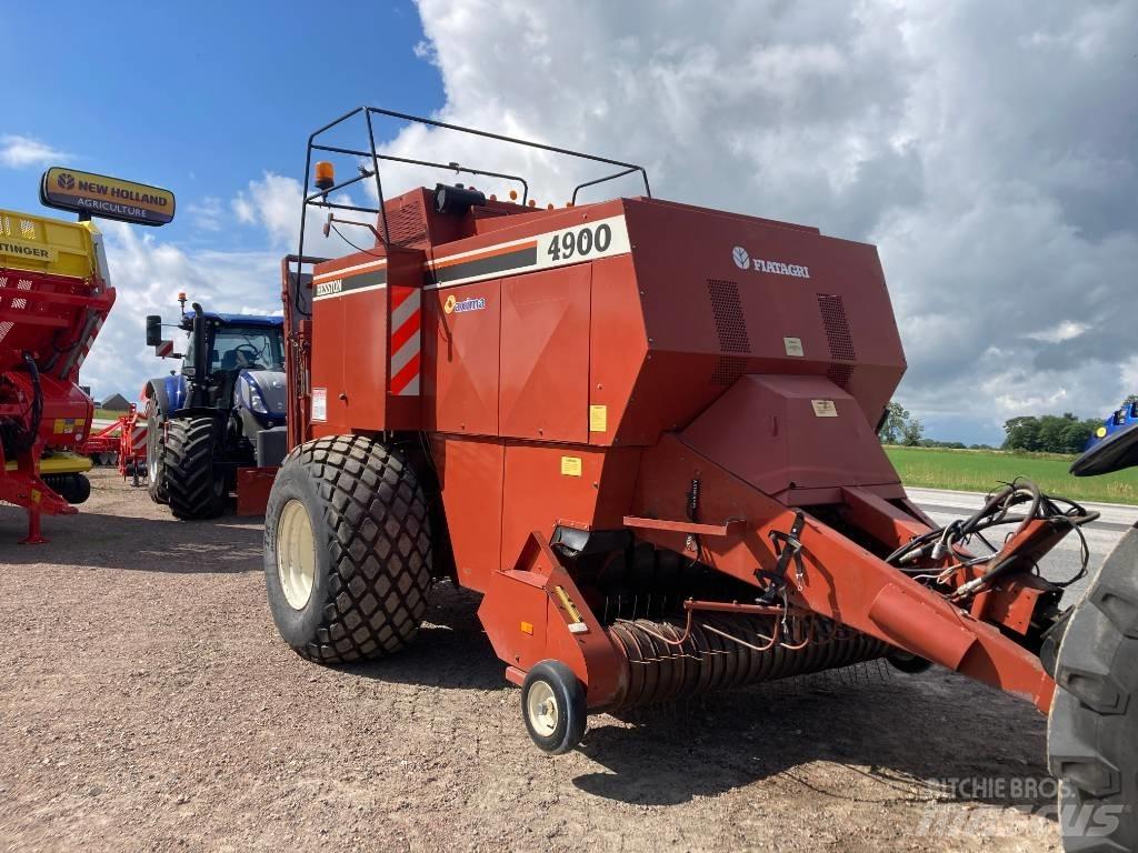 Hesston 4900 Prese/balirke za četvrtaste bale