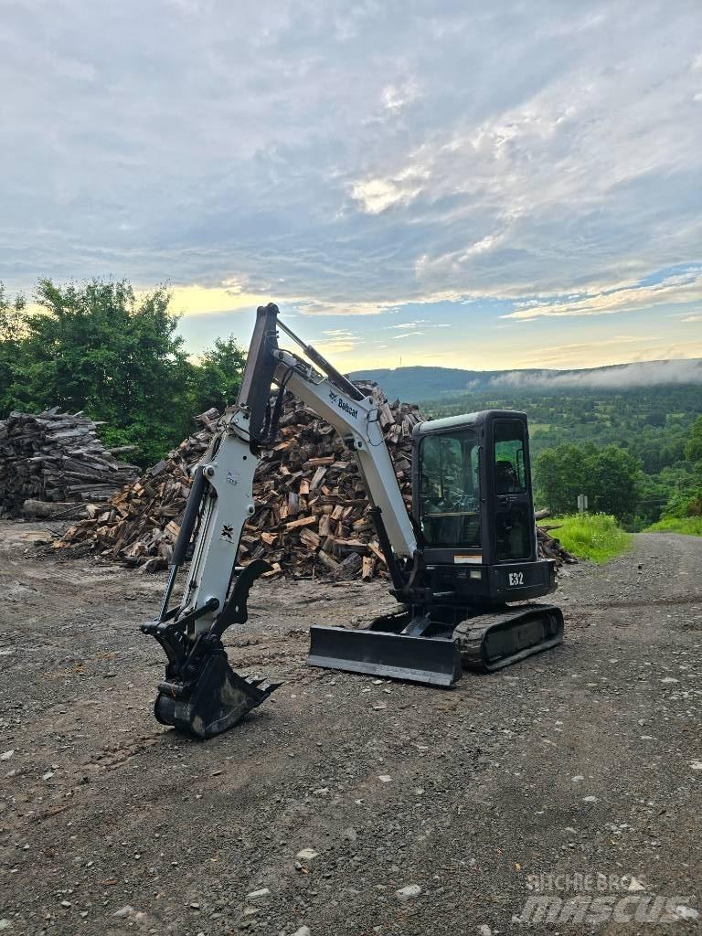 Bobcat E 32 Mini bageri < 7t