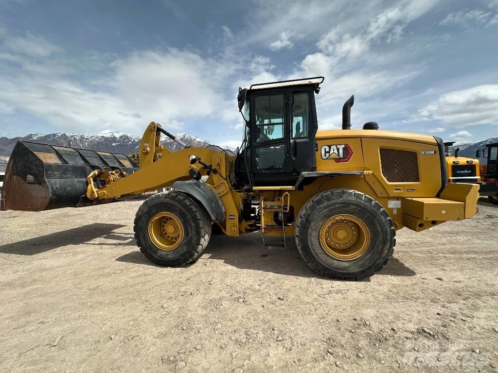 CAT 938M Utovarivači na točkove