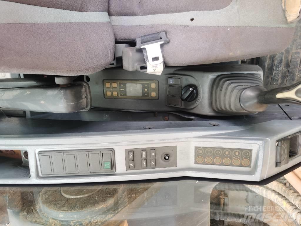 Hyundai R305LC-9T Bageri guseničari