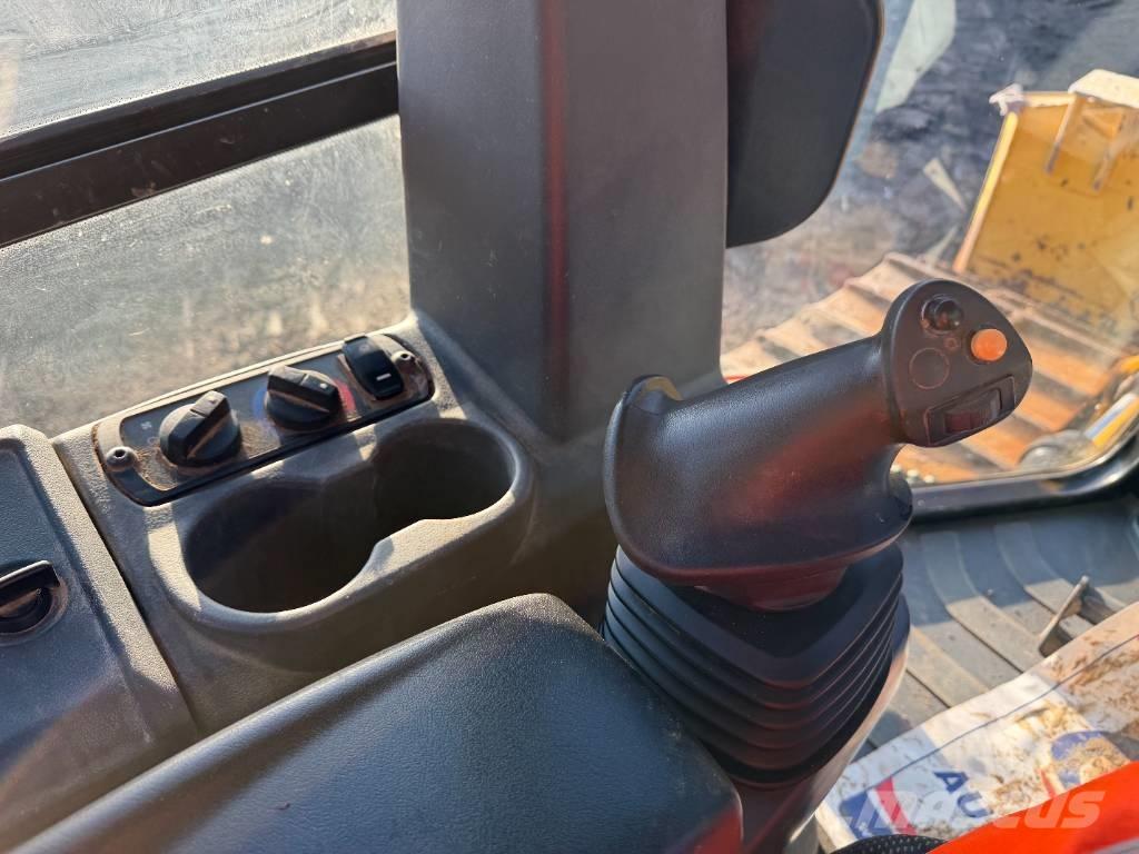 CAT D 3 Next Gen Buldožeri guseničari