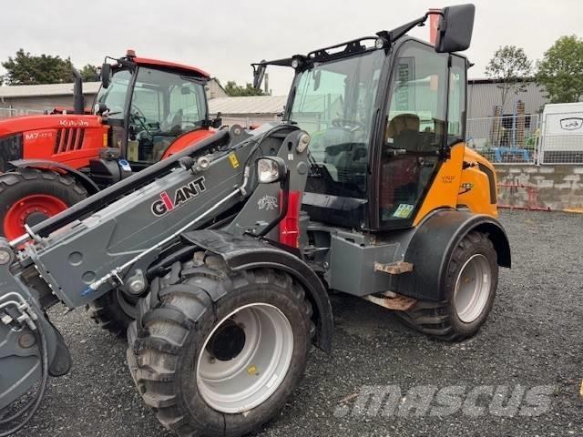 GiANT V 761 T Poljoprivredni teleskopski utovarivači