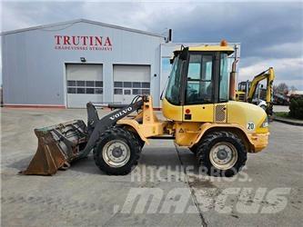 Volvo L 30 B Utovarivači na točkove