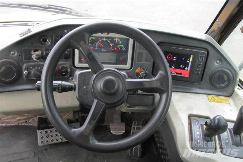 CAT 730C2 Zglobni damperi