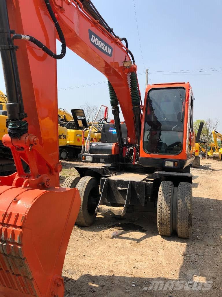 Doosan DX150W Bageri guseničari