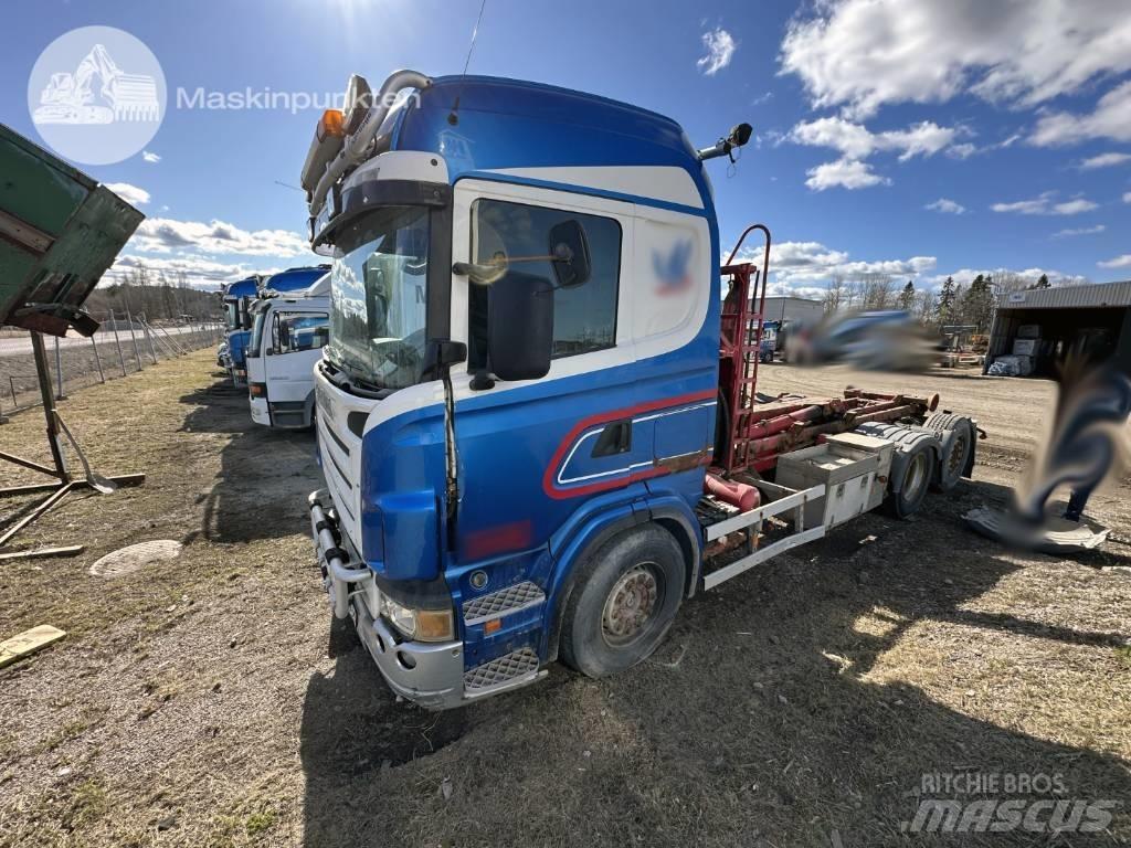 Scania R 470 LB Rol kiper kamioni sa kukom za podizanje tereta