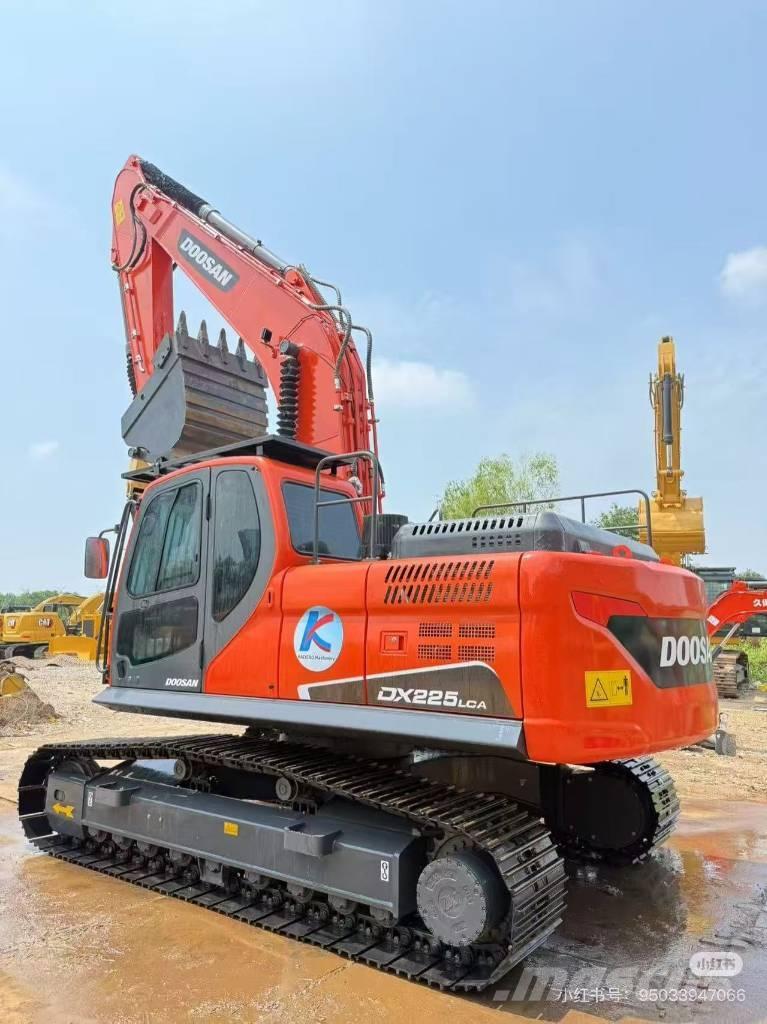 Doosan DX 225 LCA Bageri guseničari
