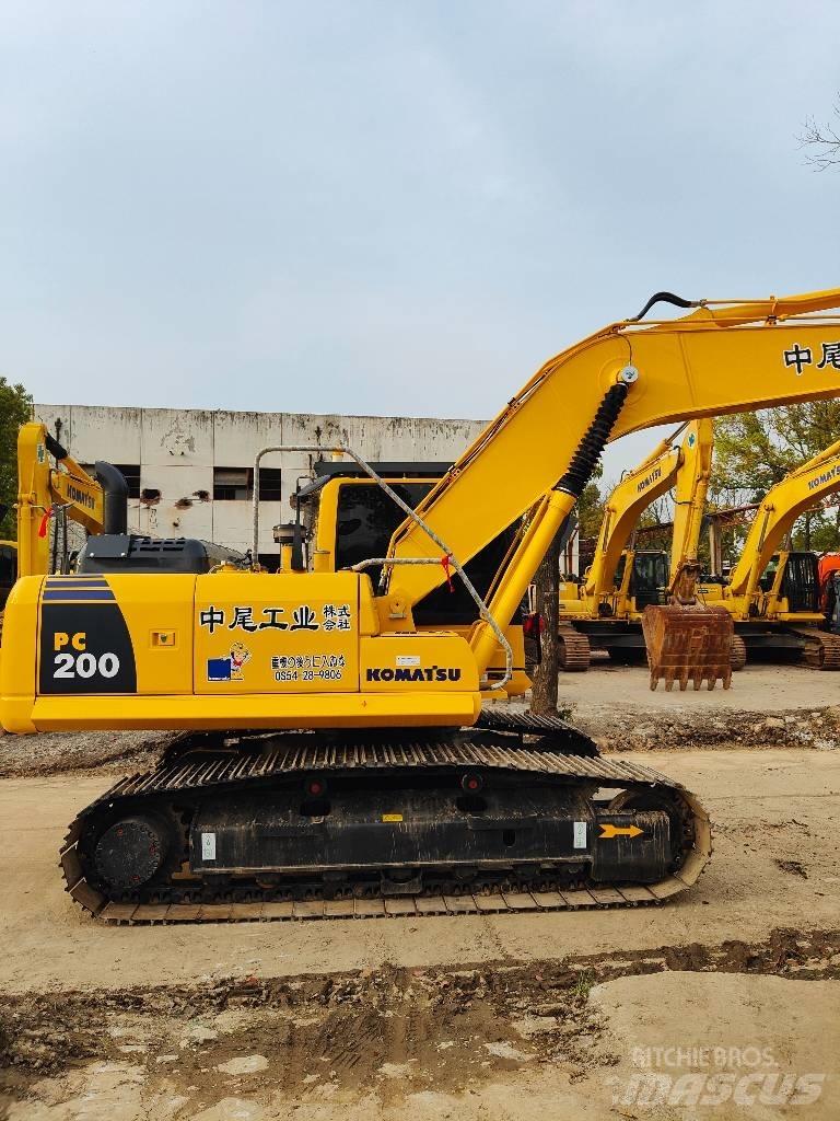 Komatsu PC200 Bageri guseničari