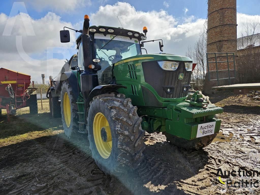 John Deere 6215 R Traktori