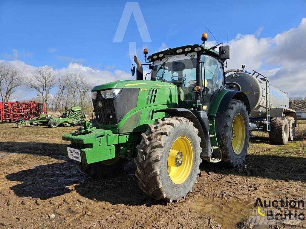 John Deere 6215 R Traktori