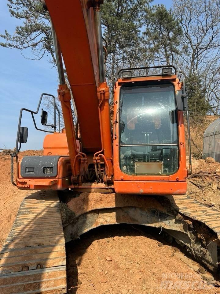 Doosan DX 220 LCA Bageri guseničari
