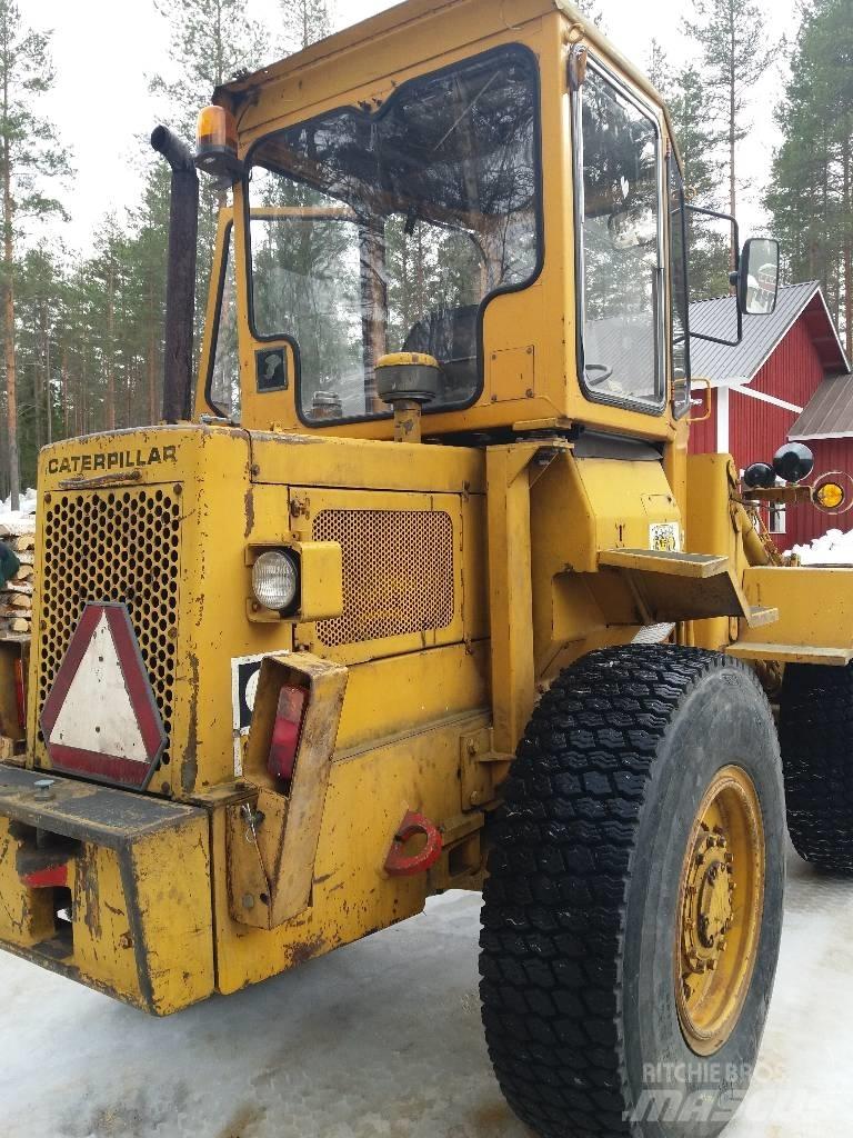 CAT 910 Utovarivači na točkove