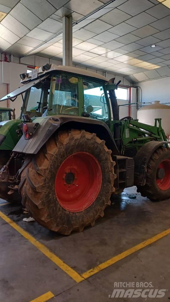 Fendt 714 Vario Traktori