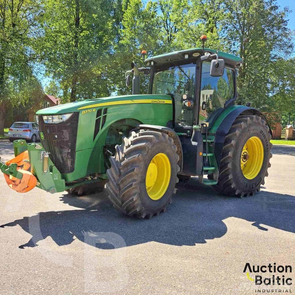 John Deere 8370 R Traktori
