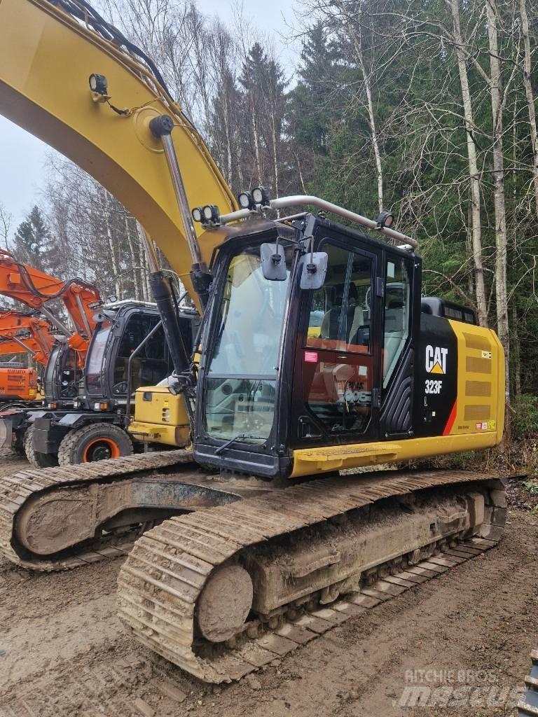 CAT 323 F L Bageri guseničari