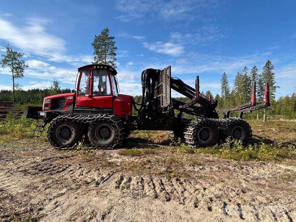 Komatsu 895 Forvarderi
