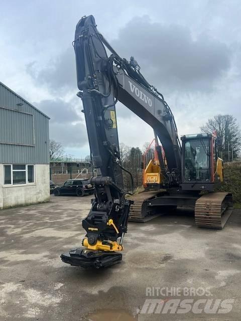 Volvo EC220EL Bageri guseničari