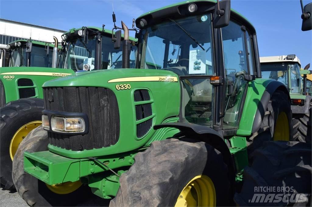 John Deere 6330 Traktori