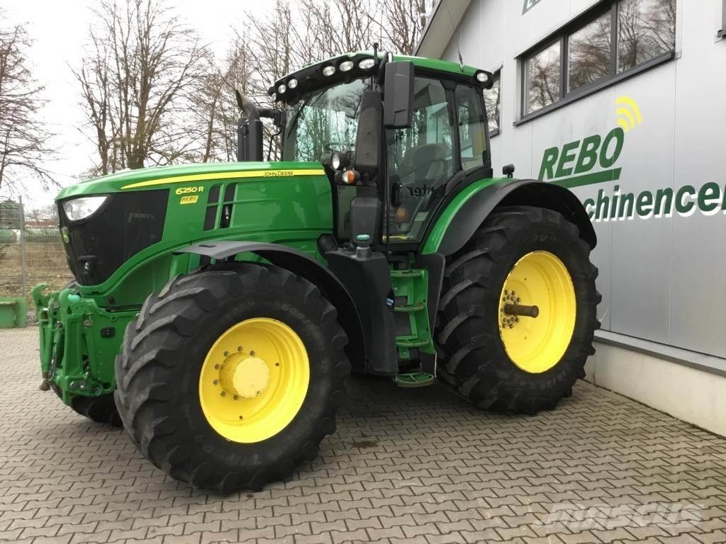 John Deere 6250R Traktori