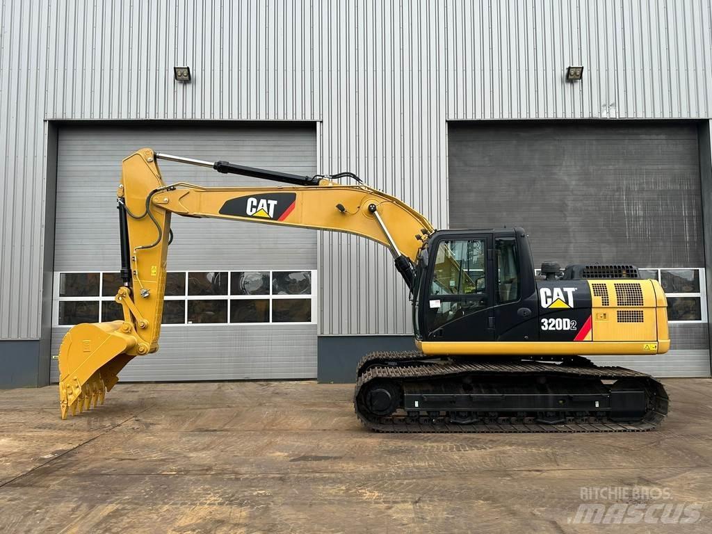 CAT 320D2 Bageri guseničari